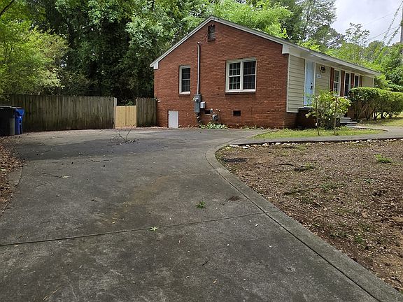 3rd image of 2801 Knowles St