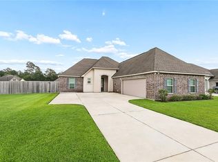 42470 Salt Grass Dr, Ponchatoula, LA 70454