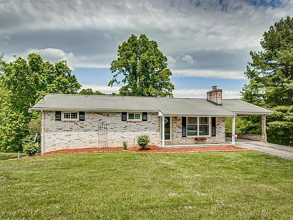 2nd image of 646 Blakley Dr