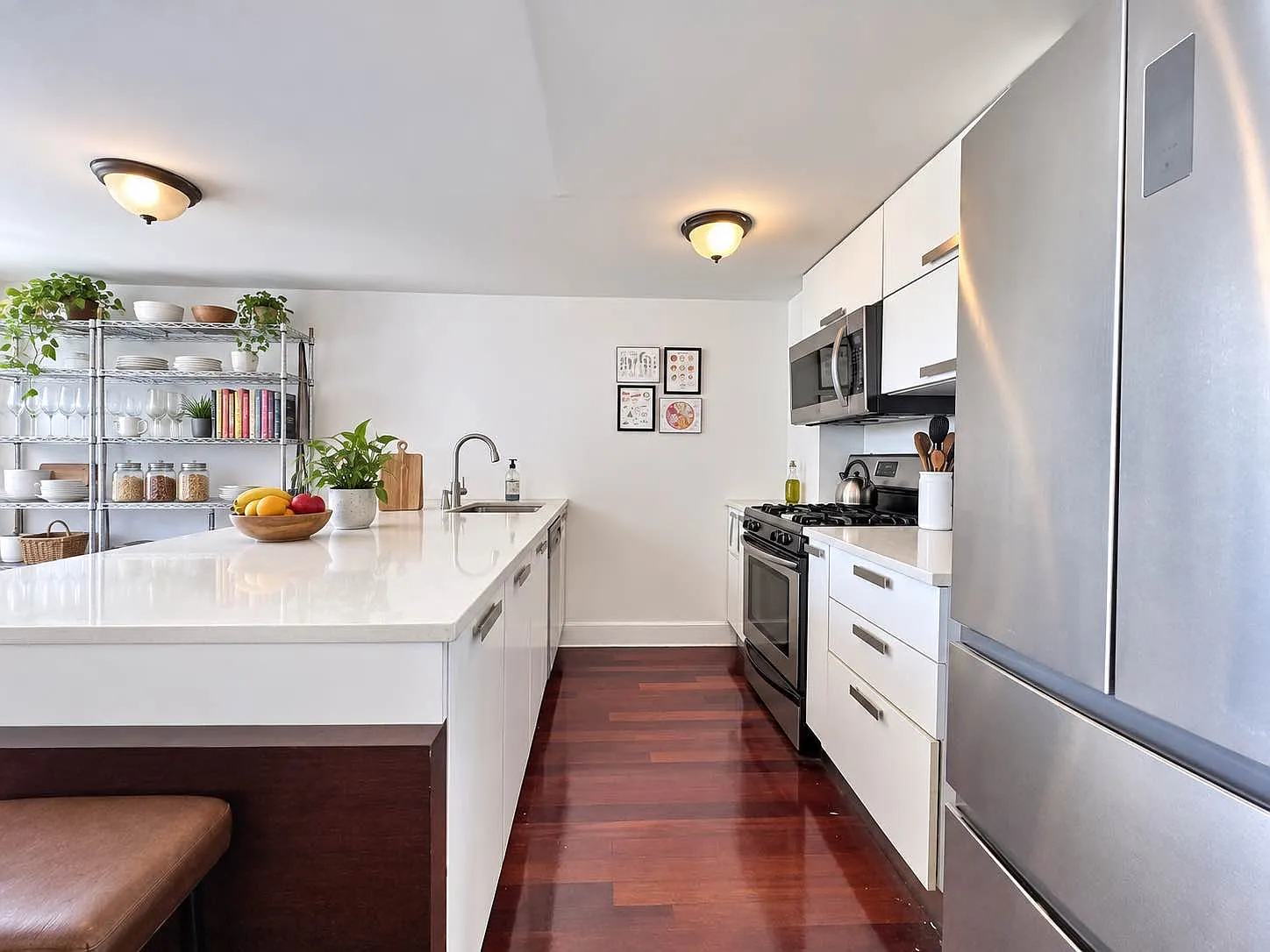 16 Meserole Street — Photo 4