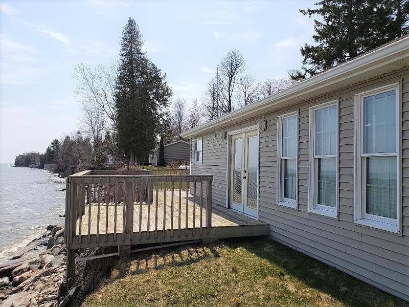 1st image of 1501 Lakeside Dr