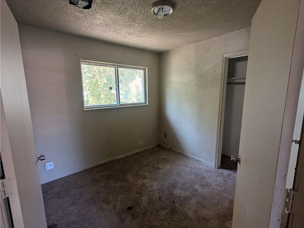 kansas-city-missouri-457037635 picture