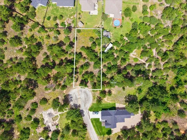 106 Maui Ct, Bastrop, TX 78602