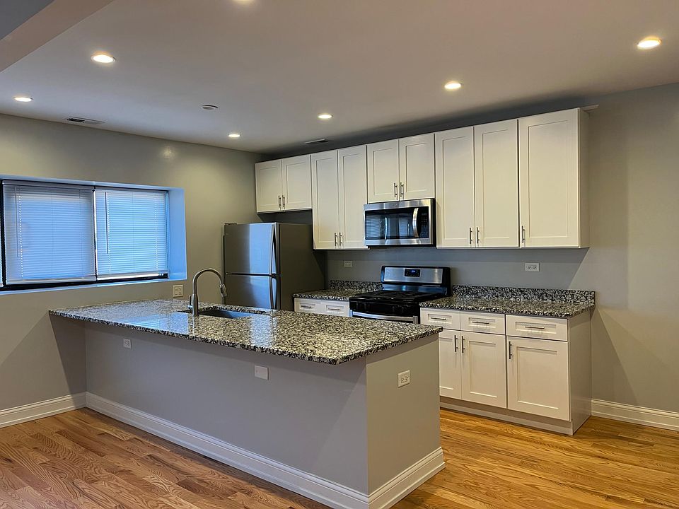 2nd image of 7701 W Belmont Ave #2S
