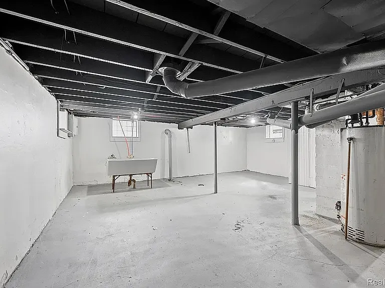 15740 Hartwell St — Photo 23