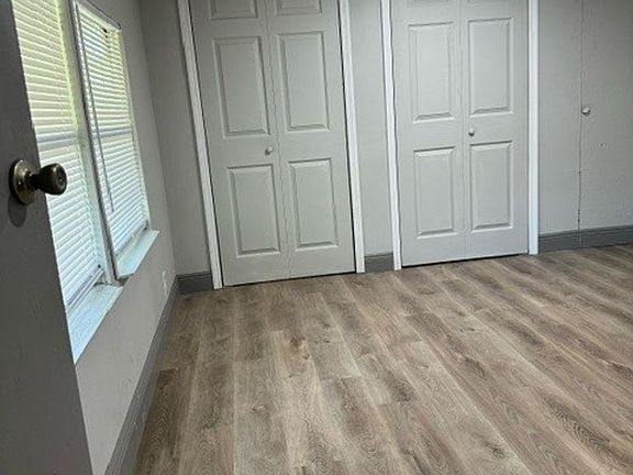 4th image of 18534 14th Ave