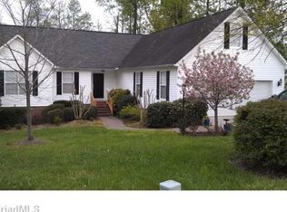 410 Sterling Ridge Dr, Archdale, NC 27263