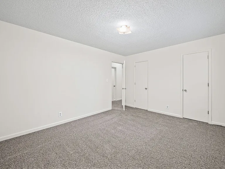 397 Elaine Dr — Photo 14