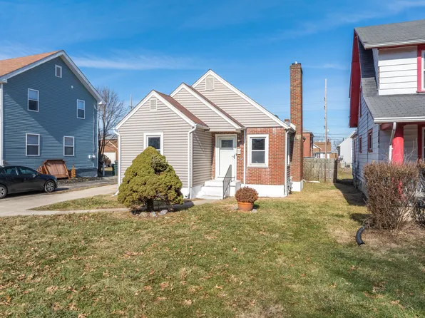 323 Hillway Dr, Dayton, OH 45405