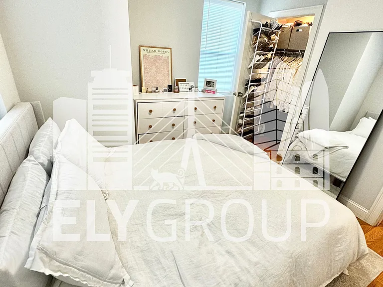 151 Crescent St #1 — Photo 3