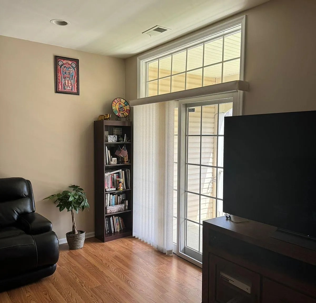 3 bed, 2.5 bath, $4,700 — Photo 4