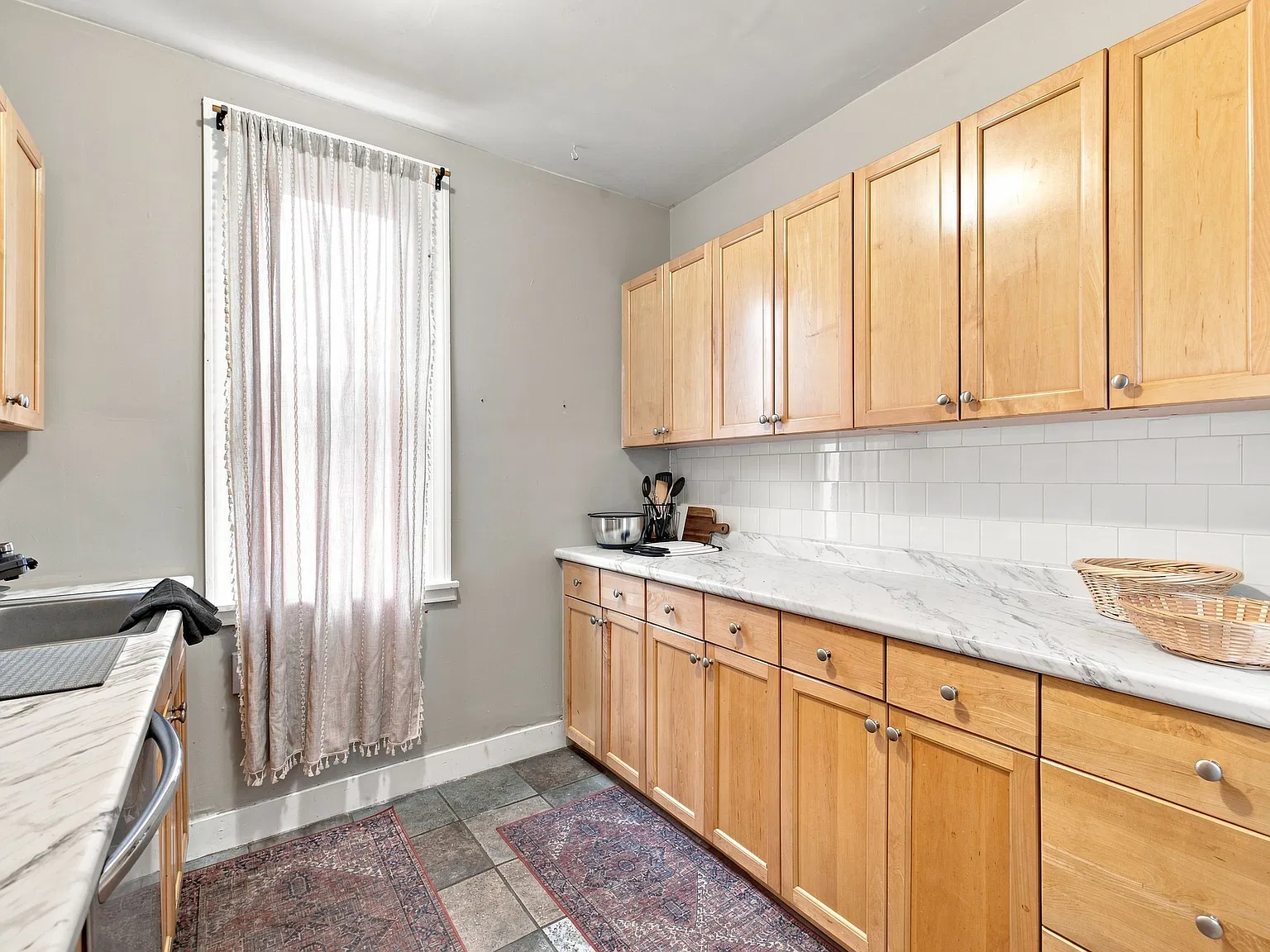 2 bed, 1250 sqft, $3,000 — Photo 4