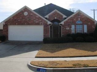 800 Huebner Way, Burleson, TX 76028