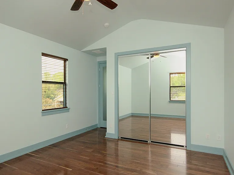 306 Franklin Blvd — Photo 12