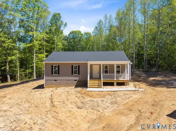 5081 Nomini Hall Rd, Hague, VA 22469