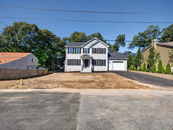 40 N Ogden St, Fall River, MA 02723