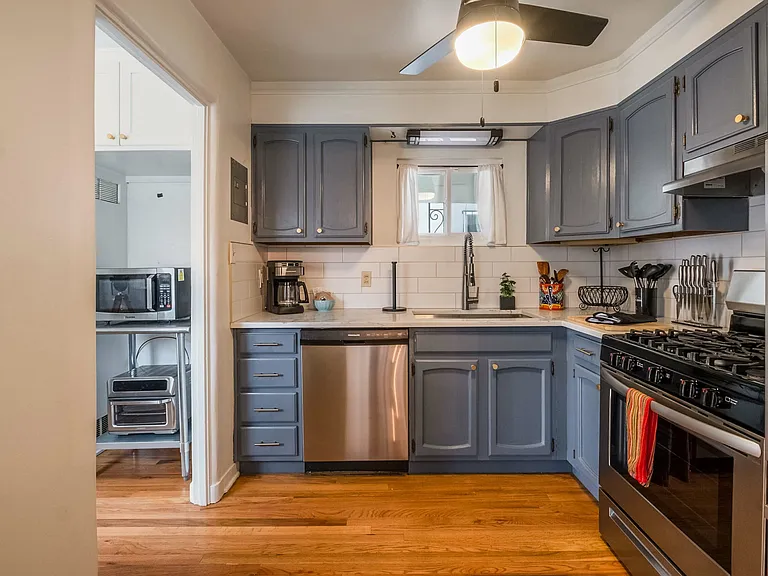 720 Carlisle Blvd SE — Photo 16