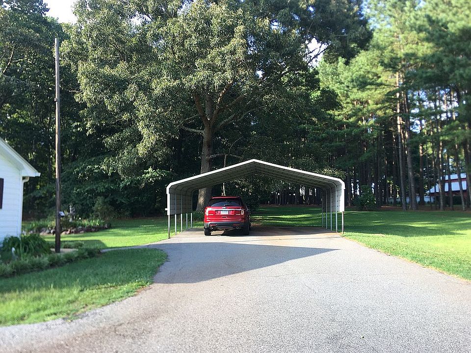 2nd image of 220 Whitlock Rd