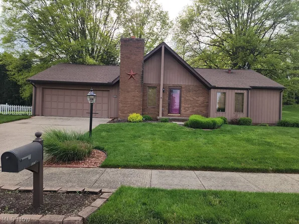 1070 5th St SW, New Philadelphia, OH 44663