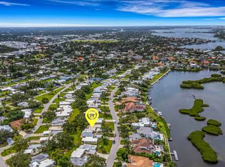 5827 Tidewood Ave, Sarasota, FL 34231