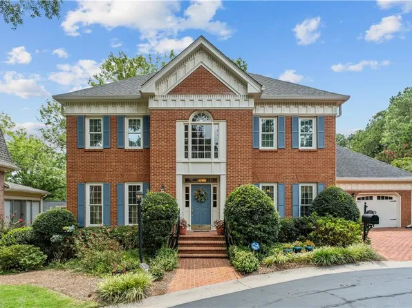 1951 Winchelsea Ct W, Dunwoody, GA 30338