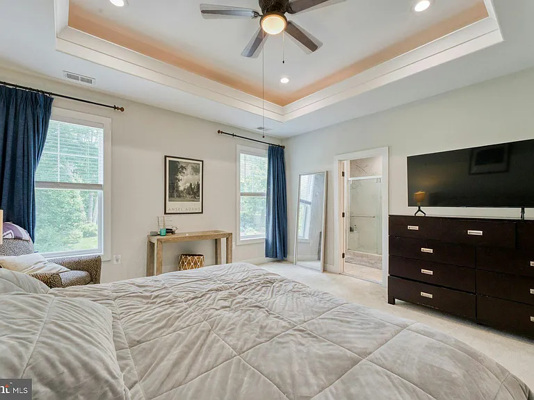 4107 Virginia St — Photo 16