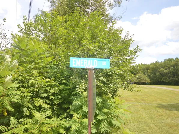 11 Emerald Drive, Hampden, ME 04444
