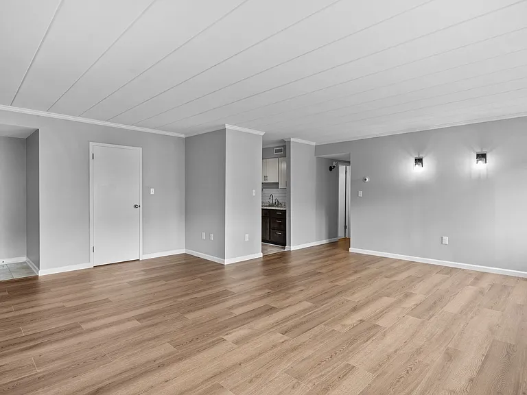 1005 Woodrow Ave #3F — Photo 7