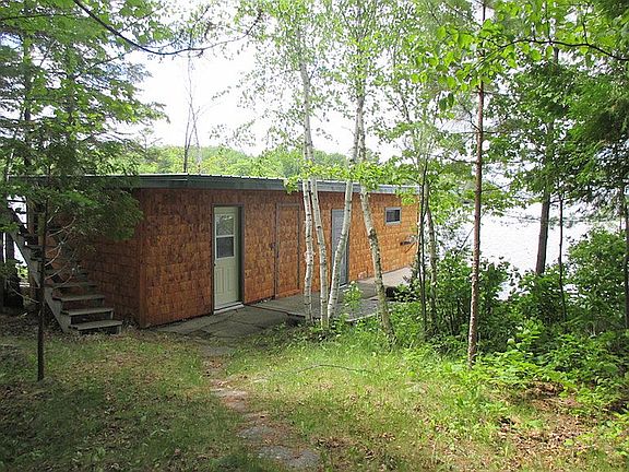 Sauna/Guest Room/Boathouse