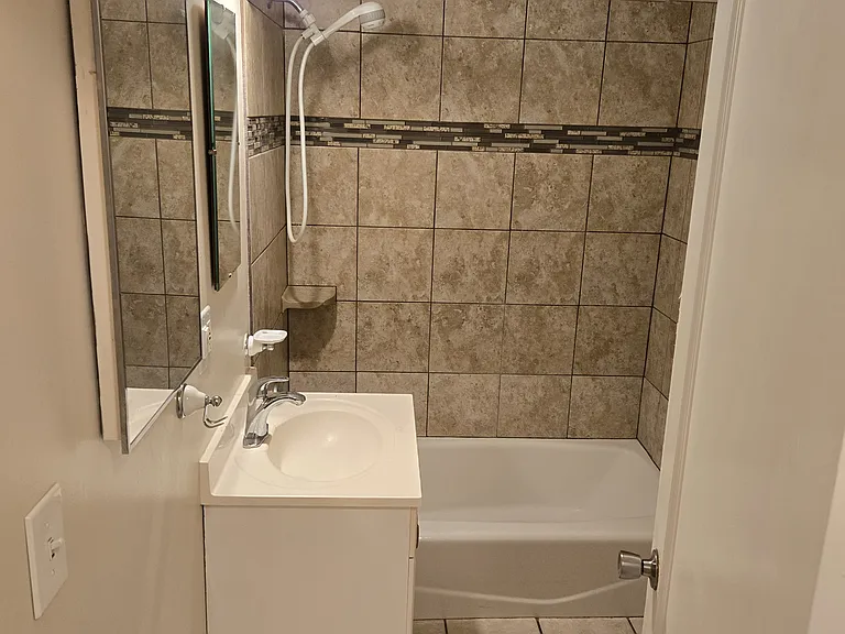 120 W Center St — Photo 11