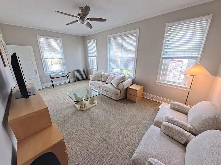 3 S Sillyman St — Photo 1