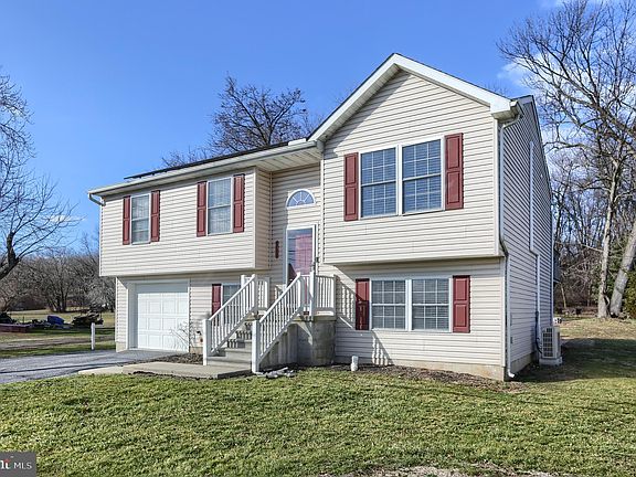 2nd image of 933 Reinoehl St
