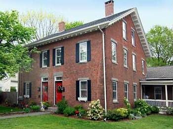 1st image of 1591 Lonsdale Ave