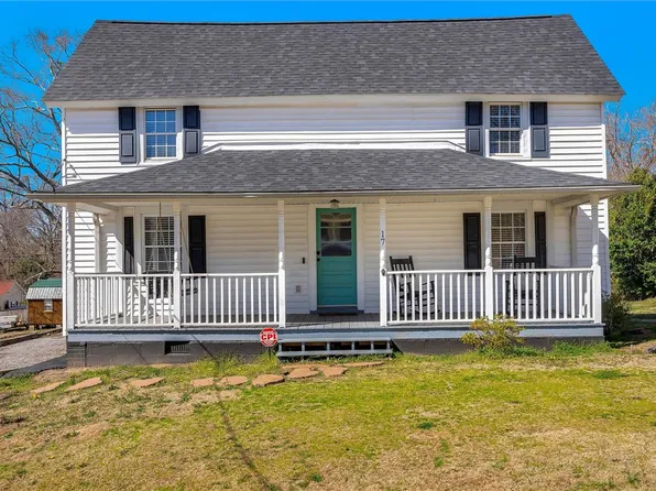 17 Hammett St, Piedmont, SC 29673