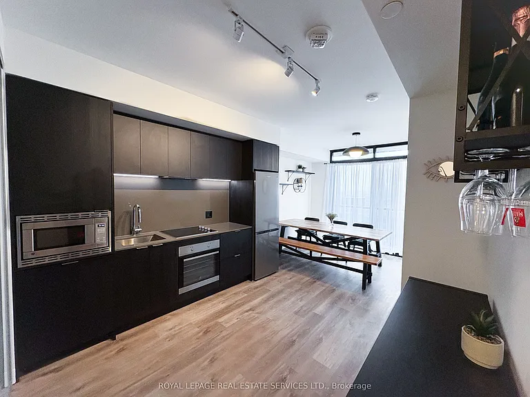 86 Dundas St E #1312 — Photo 17