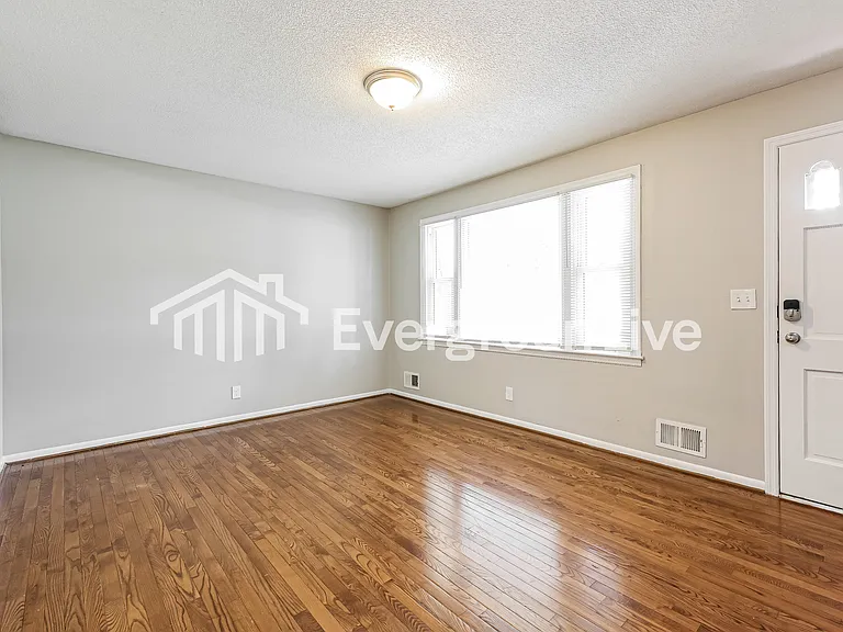 108 Mulberry St — Photo 3