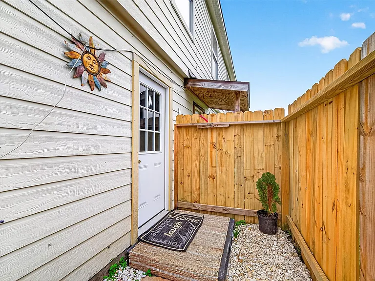 15811 Natchez Brook Ln #B — Photo 11