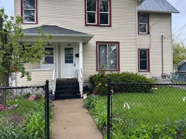 642 Pennsylvania Ave, Aurora, IL 60506