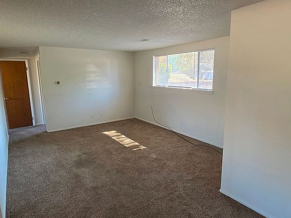 3rd image of 167 Bonnymede Rd #173