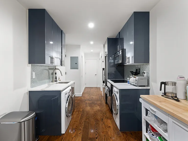 192 1st Ave #4 — Photo 6