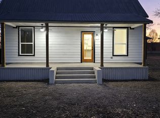 409 Crockett St, Holland, TX 76534