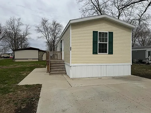 307 Carriage Lane Est Photo 1
