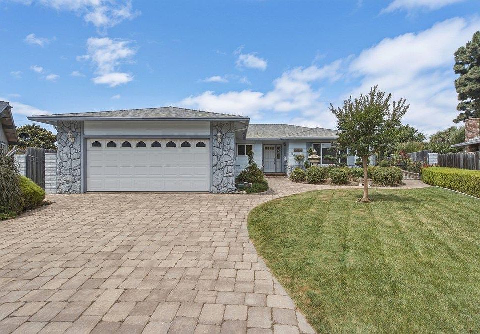1st image of 1120 Woodside Cir