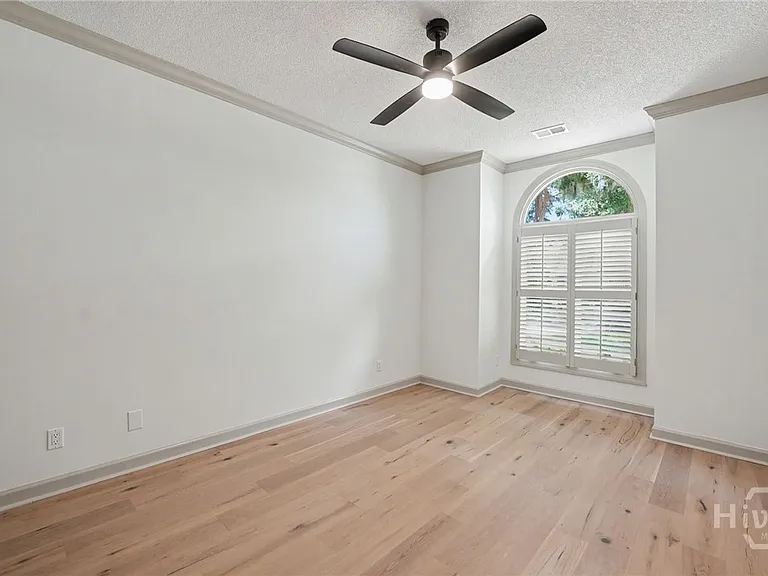 32 Sparnel Rd — Photo 50