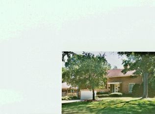 255 S Kenmore Ave, Elmhurst, IL 60126