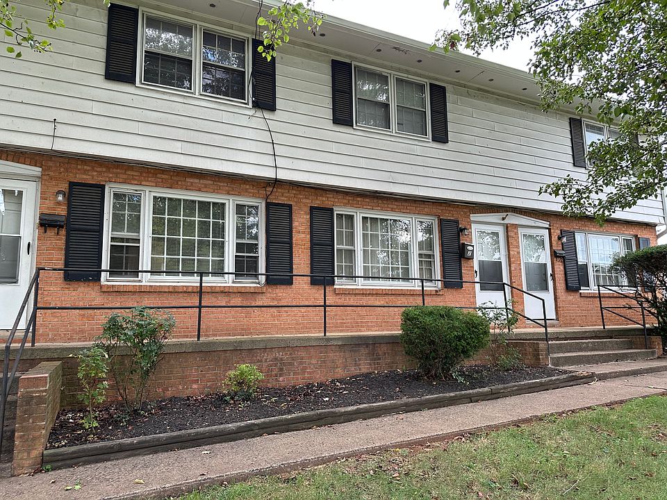 Hendrics Street exterior_08182023