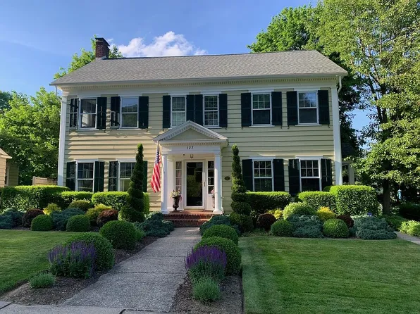 127 E 4th St, Corning, NY 14830