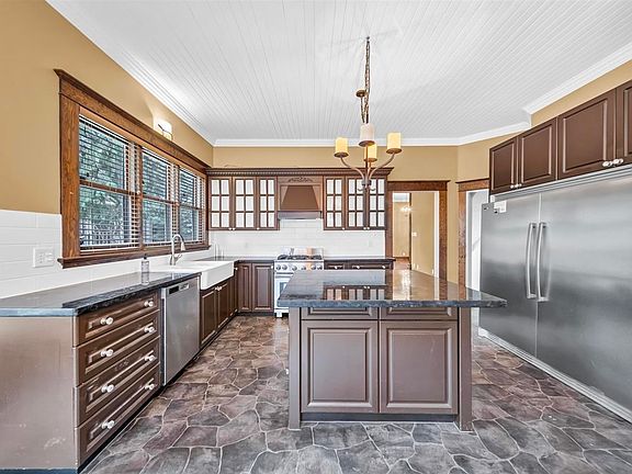 2nd image of 6354 184th St