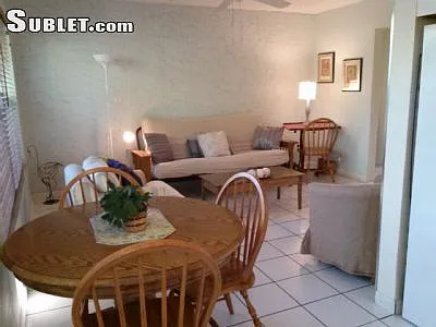 123 SW 19th Ave — Photo 3