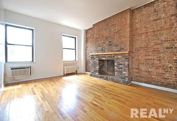 Rented by REAL New York | media 22